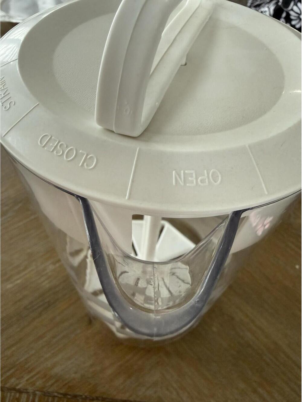 Pampered Chef Quik Stir 2 Qt Pitcher - Picture 3 of 8